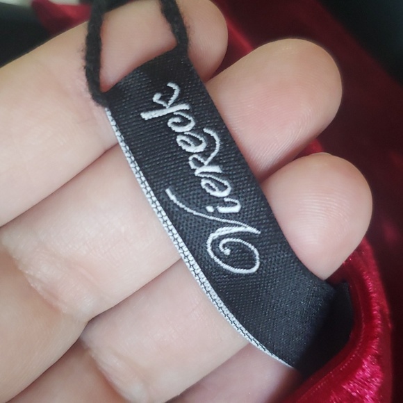 Viereck Wine Crushed Velvet Dress. Size Large. - Picture 5 of 8